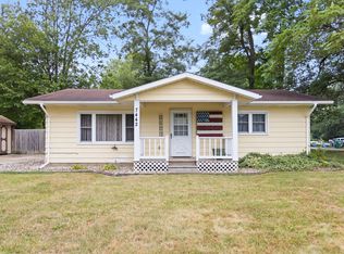 7442 N Walker Rd, New Carlisle, IN 46552