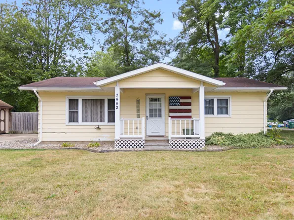 7442 N Walker Rd, New Carlisle, IN 46552