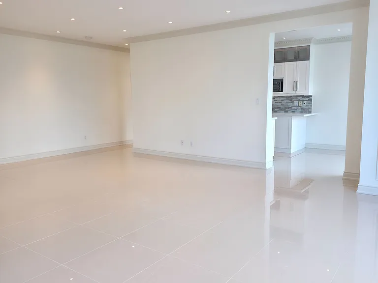 2111 Lake Shore Blvd W #Penthouse 18 — Photo 21