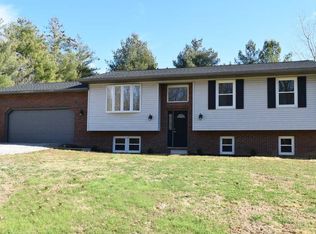 8405 Schaeffer Rd, Evansville, IN 47720