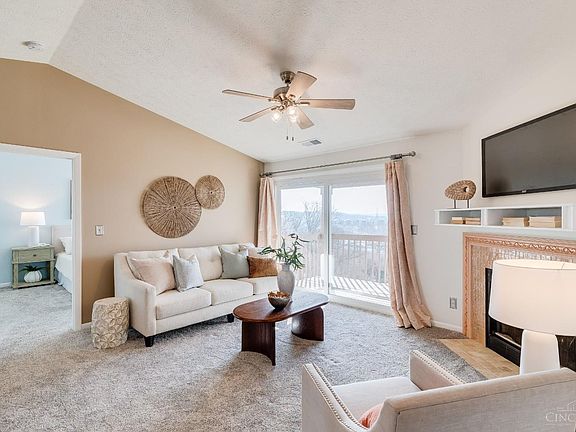 2nd image of 8945 Eagleview Dr APT 10