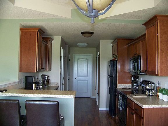 5th image of 1478 Burr Dr