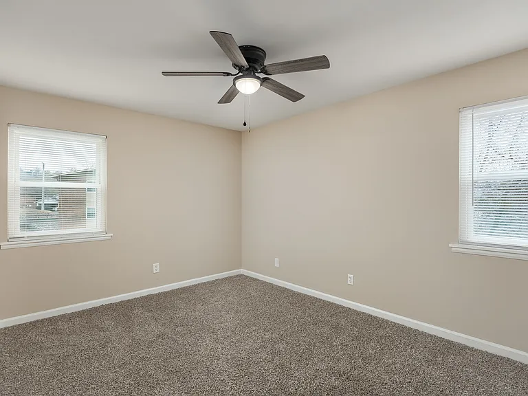 City View Apartments — Photo 25