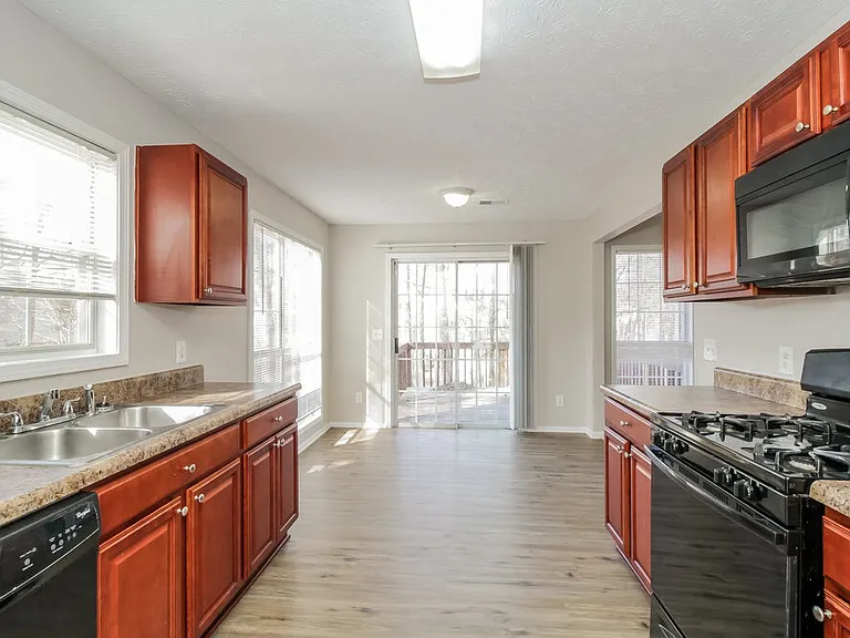 2526 Riverwood Spg — Photo 9