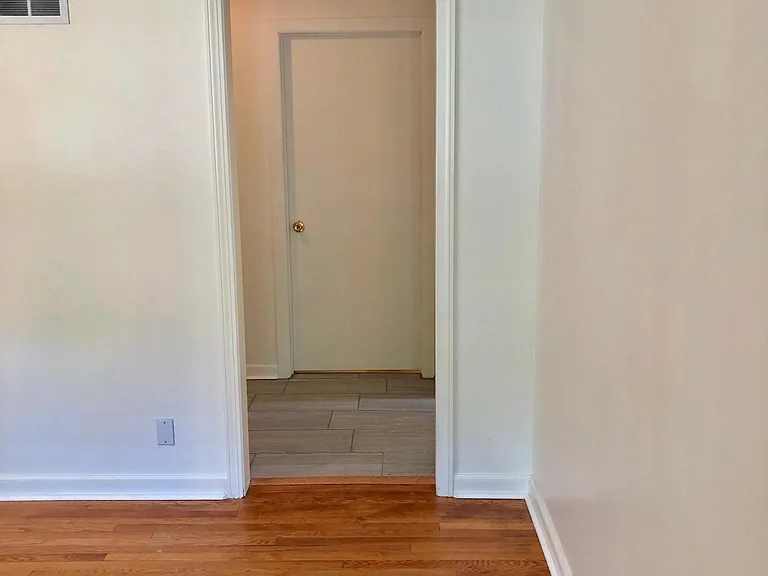 5147 Clark Dr — Photo 20