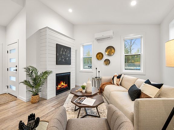 4th image of 3025 Royston Rd #43