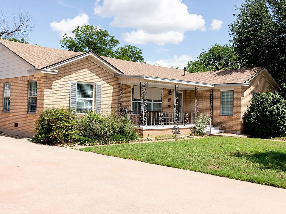 1st image of 749 S Leggett Dr