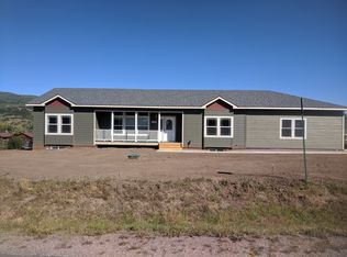 102 Oak Ridge Cir, Oak Creek, CO 80467