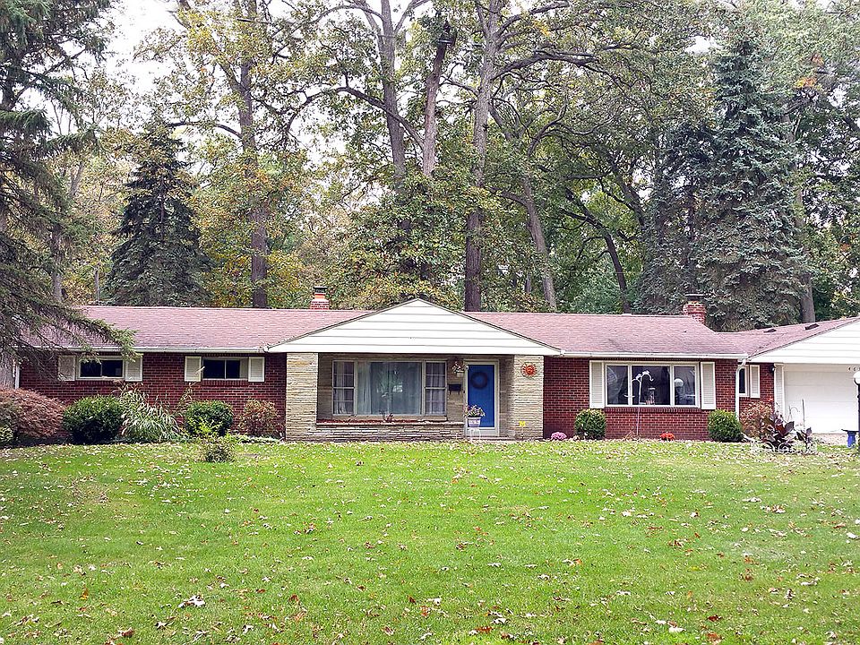 4633 Oakridge Dr