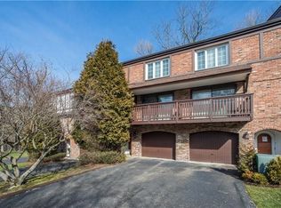 304 Thornberry Ct, Pittsburgh, PA 15237