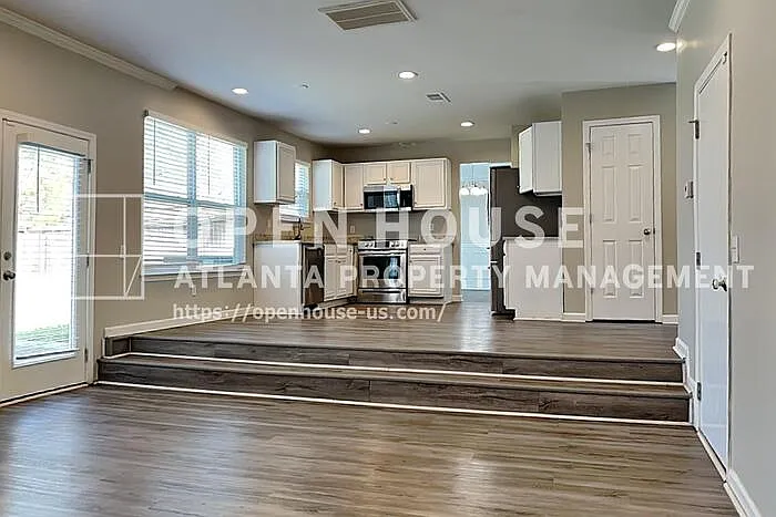 4341 Ash Tree St SW — Photo 7