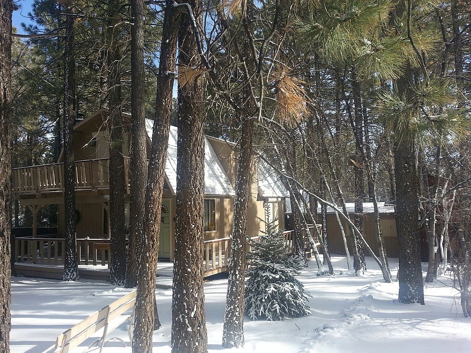 2nd image of 353 Maple Ln