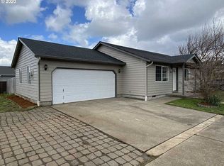 837 Echo Hollow Rd, Eugene, OR 97402