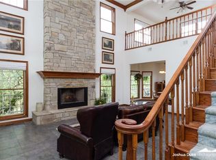 14141 Ozark Dr, Garfield, AR 72732