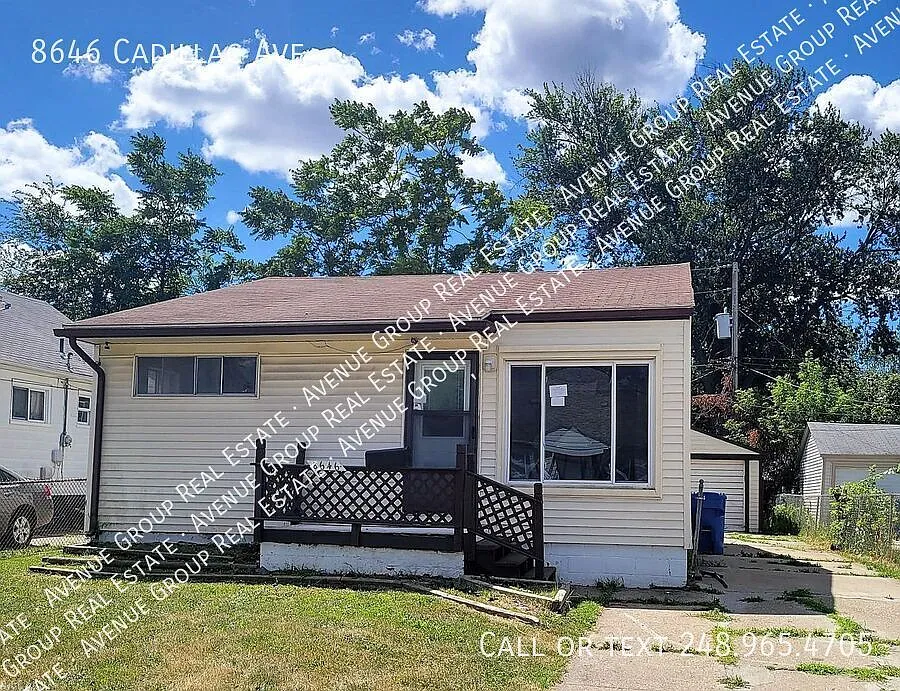 8646 Cadillac Ave photo 1