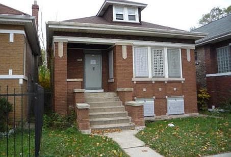 1st image of 850 N Kedvale Ave