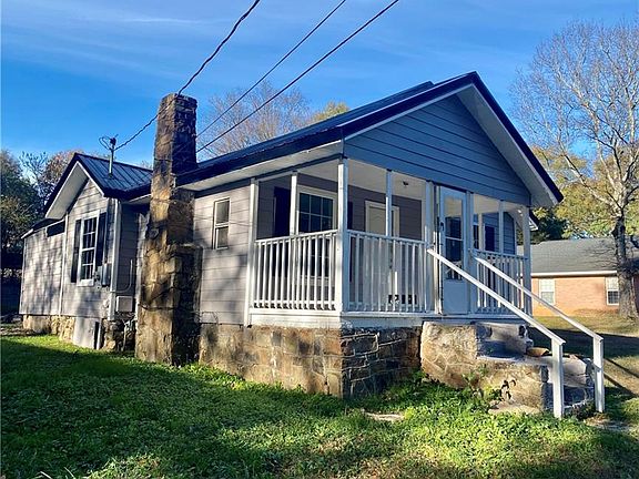 2nd image of 2201 Southern St NE