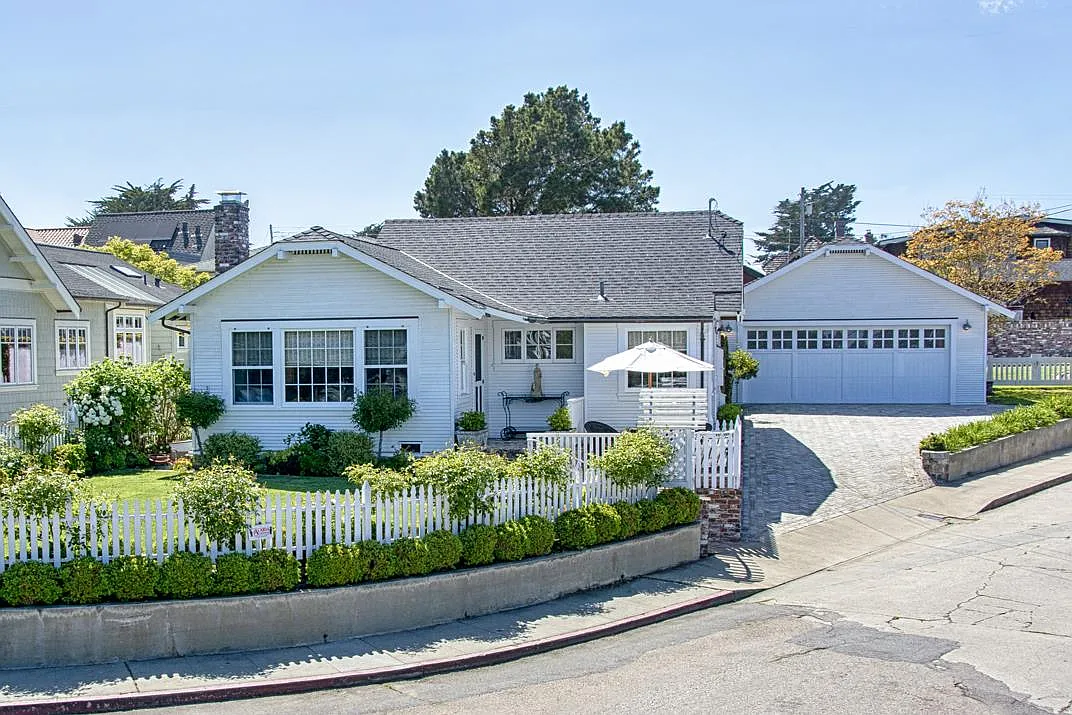528 Atlantic Ave photo 1