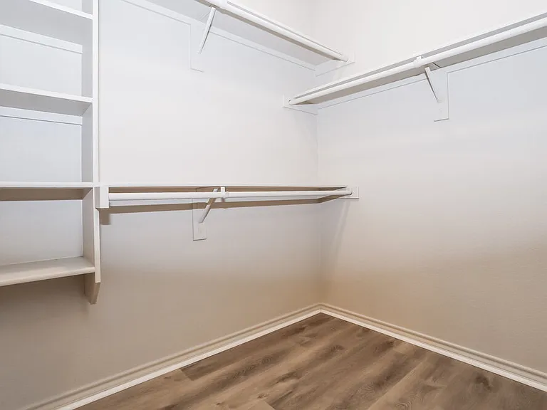 5126 Meadow Ln — Photo 12