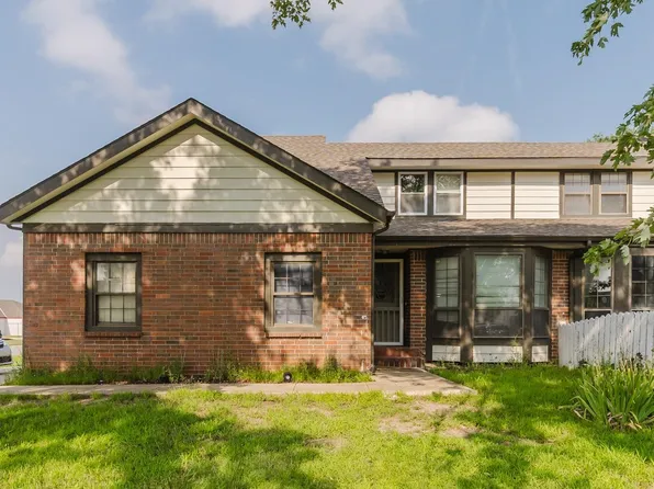 1517 S Goebel Cir, Wichita, KS 67207