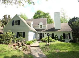 35 Stoneham Rd, Rochester, NY 14625