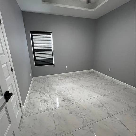 1421 Iris Ave #4 — Photo 9