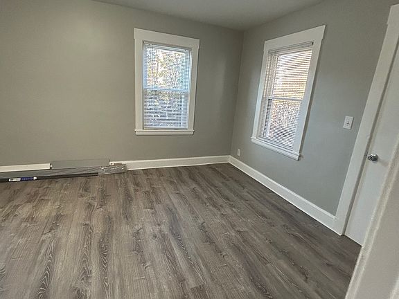 4th image of 46 Beech St