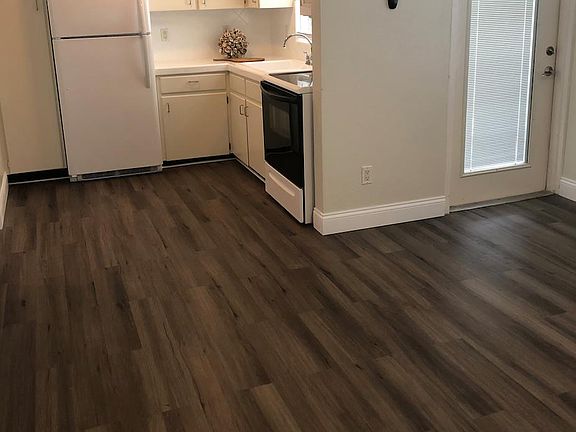 4th image of 605 S Albany Ave