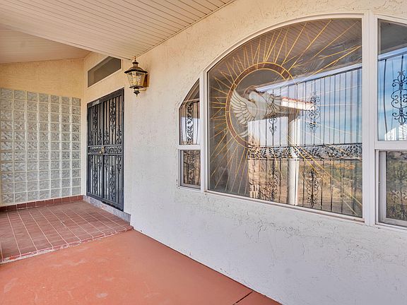 4th image of 1512 La Tuna Pl SE