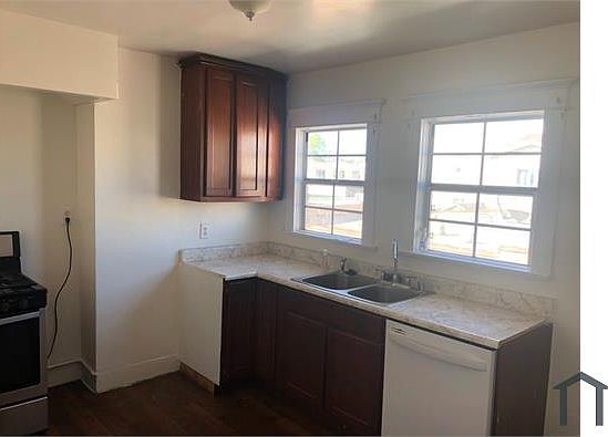 3rd image of 4227 S Kansas Ave