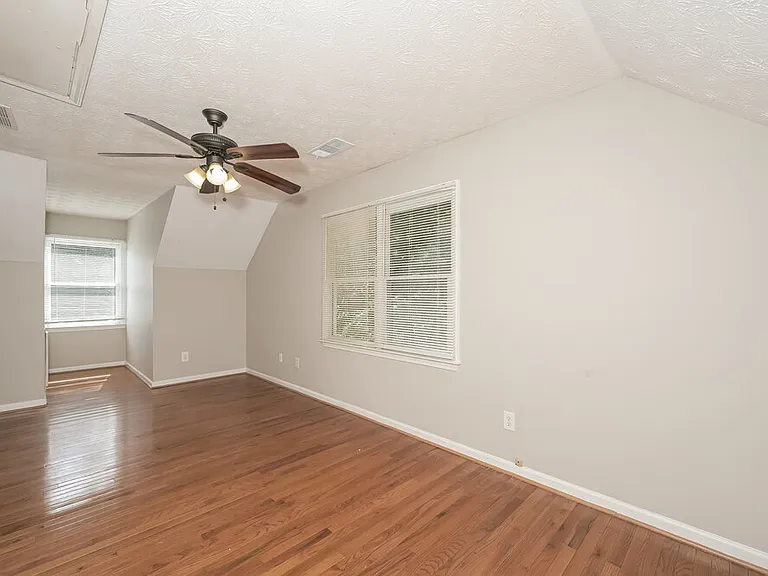 710 Maggie Mae Ln — Photo 14