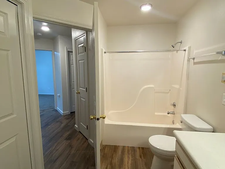 104 - Cascade — Photo 19