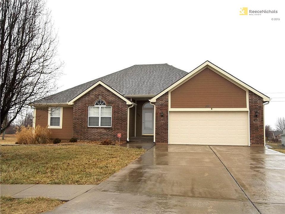 Ranch home at 506 Deer Lane, Pleasant Hill, MO is located at end of cul-de-sac in Sugarland Land Estates.