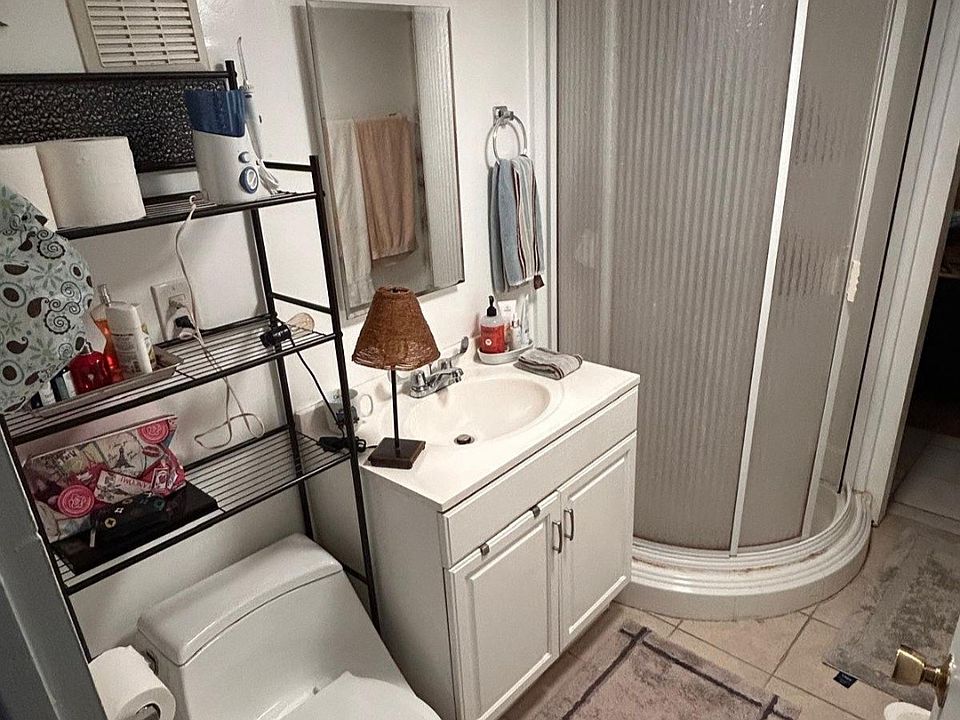 Bathroom with Stand-up shower