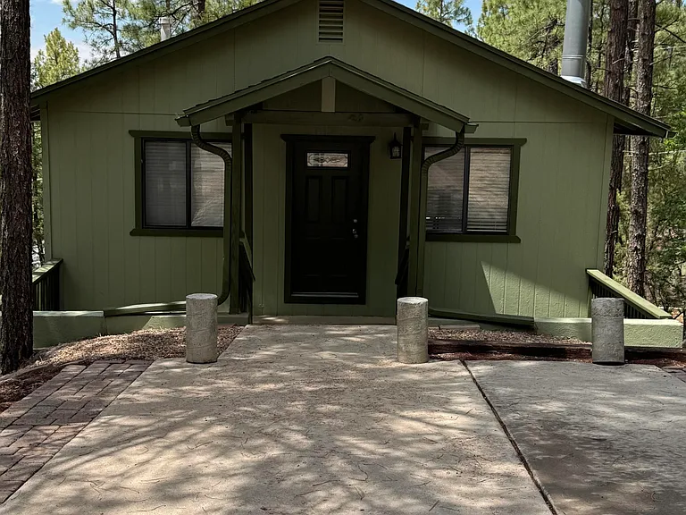 574 S Walnut Creek Loop — Photo 1