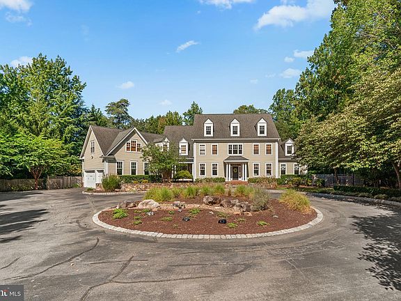 4th image of 370 Eagle Hill Rd