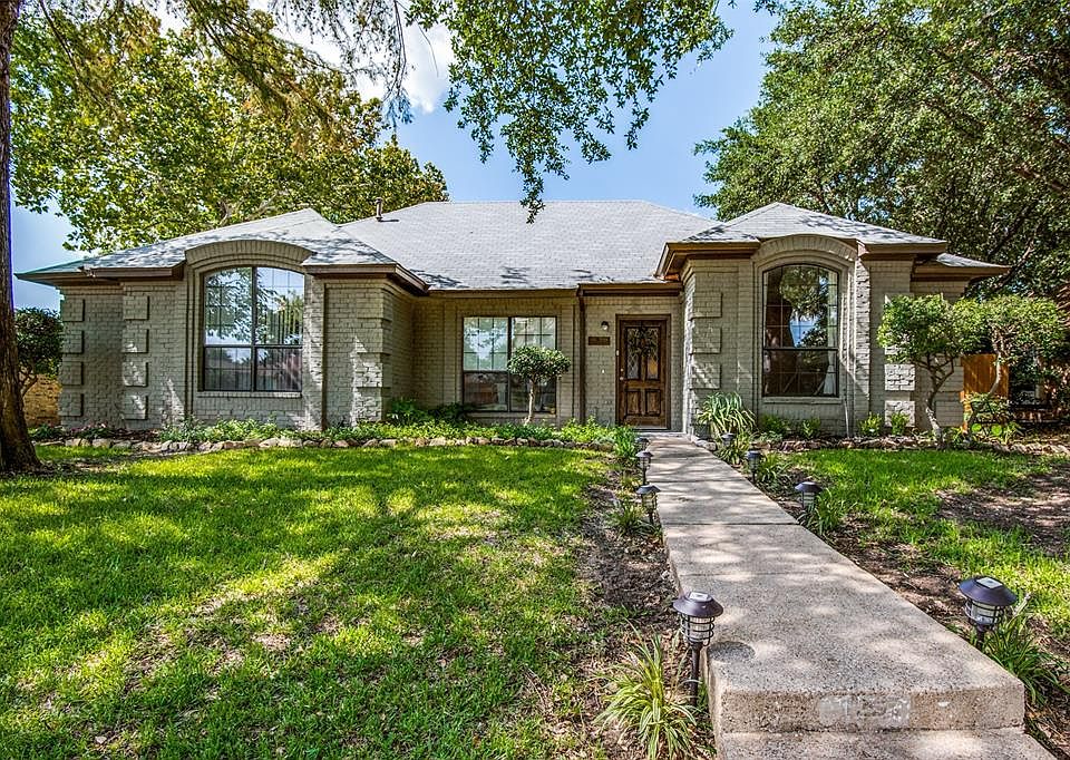1st image of 2019 Robin Hill Ln