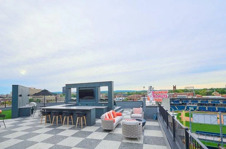 Rooftop Lounge - Ballpark Views