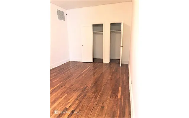 Rented by Douglas Elliman | media 23