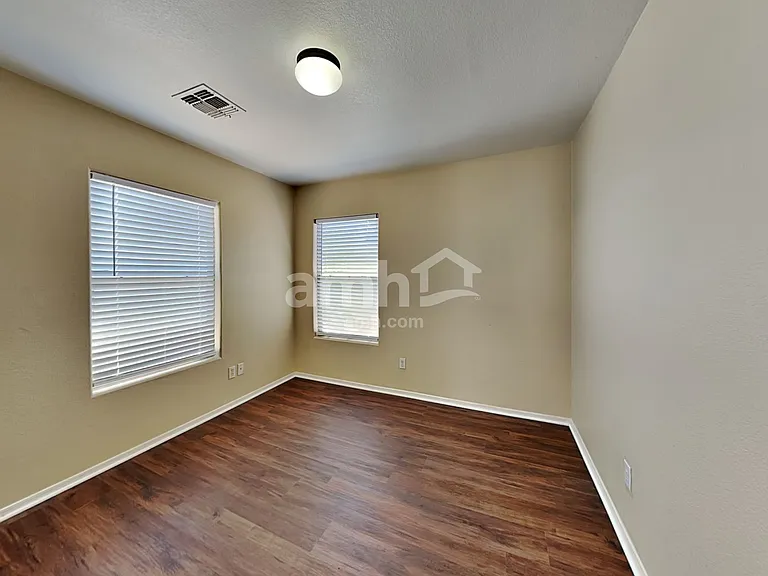 6424 W Branham Ln — Photo 13