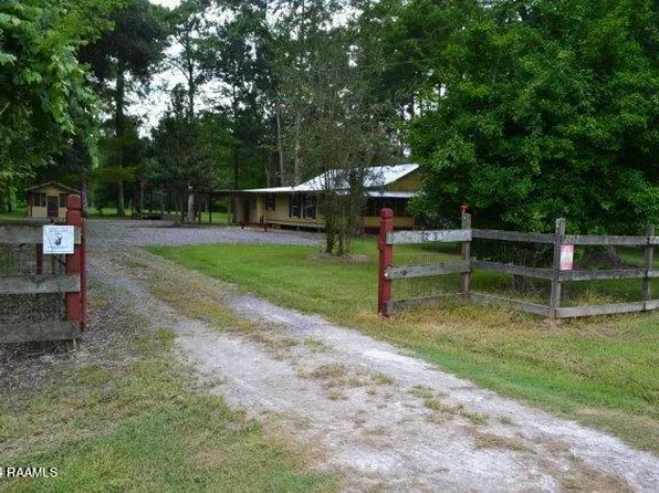 2757 W Atchafalaya Levee Rd, Krotz Springs, LA 70750