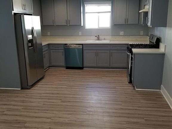 4th image of 814 N Wilmington Blvd #1/2