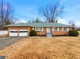 3723 Munson Rd, Falls Church, VA 22041