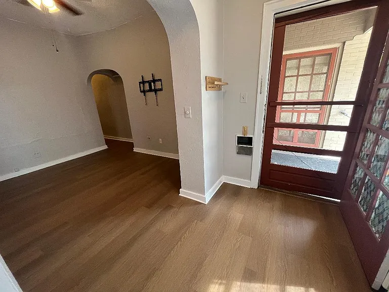 1100 N Emerson St #2 — Photo 5