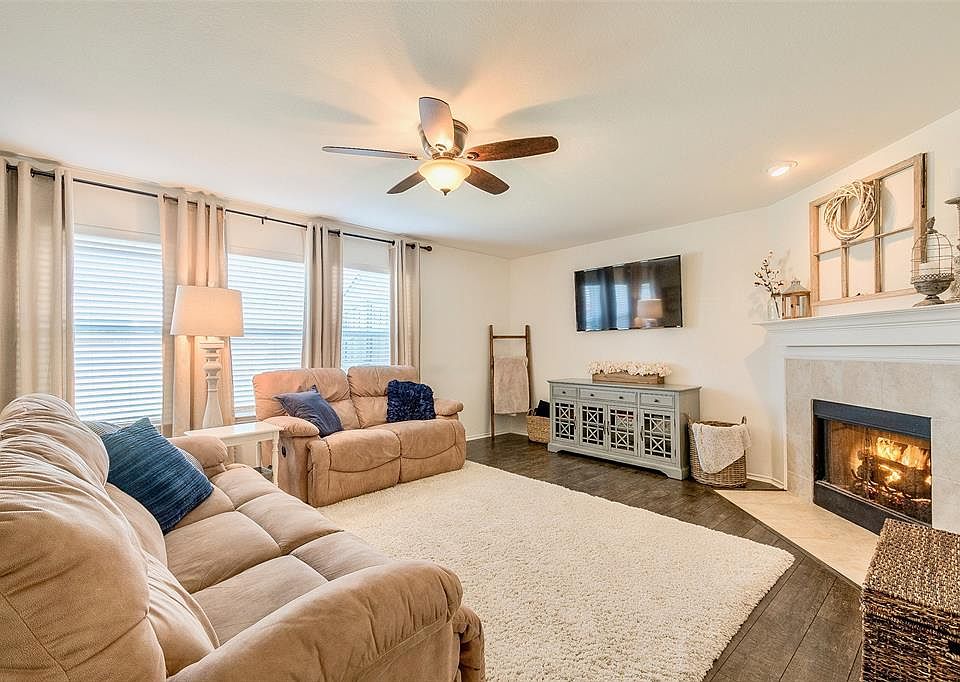 1st image of 5024 Blackwood Dr