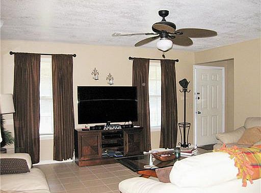 3rd image of 13217 Riverland Dr