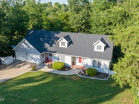 4th image of 835 Maywood Dr