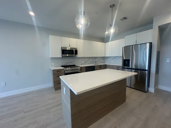 24 Brooks Street image 3 of 13