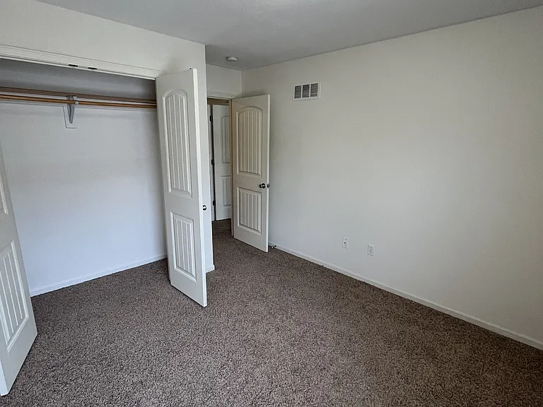 1204 Dustins Way — Photo 7