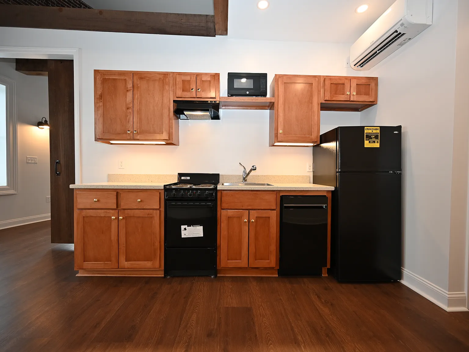 1 bed, 433 sqft, $2,195 — Photo 1